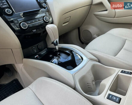 Черный Ниссан ИксТрейл, объемом двигателя 1.6 л и пробегом 215 тыс. км за 18200 $, фото 21 на Automoto.ua