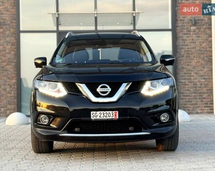 Черный Ниссан ИксТрейл, объемом двигателя 2 л и пробегом 220 тыс. км за 17990 $, фото 4 на Automoto.ua
