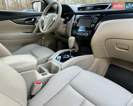 Черный Ниссан ИксТрейл, объемом двигателя 1.6 л и пробегом 215 тыс. км за 18200 $, фото 28 на Automoto.ua