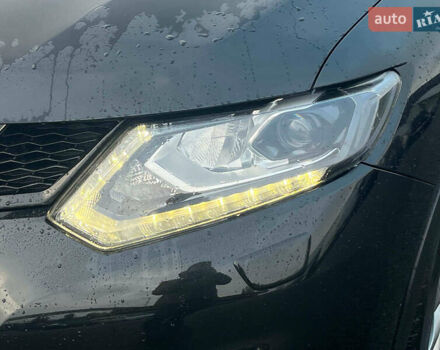 Черный Ниссан ИксТрейл, объемом двигателя 2.5 л и пробегом 92 тыс. км за 22990 $, фото 4 на Automoto.ua