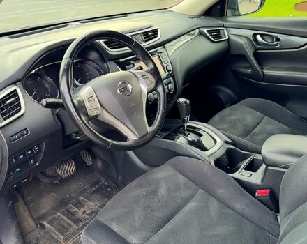 Черный Ниссан ИксТрейл, объемом двигателя 1.6 л и пробегом 228 тыс. км за 16800 $, фото 8 на Automoto.ua