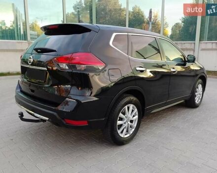 Черный Ниссан ИксТрейл, объемом двигателя 1.6 л и пробегом 63 тыс. км за 16500 $, фото 3 на Automoto.ua