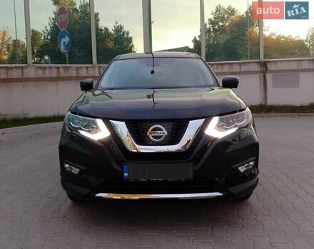 Черный Ниссан ИксТрейл, объемом двигателя 1.6 л и пробегом 63 тыс. км за 16500 $, фото 2 на Automoto.ua