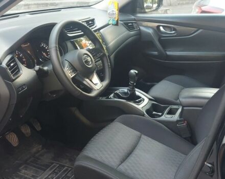 Черный Ниссан ИксТрейл, объемом двигателя 2 л и пробегом 156 тыс. км за 17000 $, фото 5 на Automoto.ua