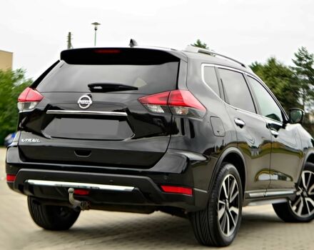 Черный Ниссан ИксТрейл, объемом двигателя 1.6 л и пробегом 47 тыс. км за 13800 $, фото 3 на Automoto.ua