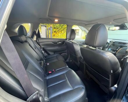 Черный Ниссан ИксТрейл, объемом двигателя 2 л и пробегом 50 тыс. км за 12300 $, фото 9 на Automoto.ua