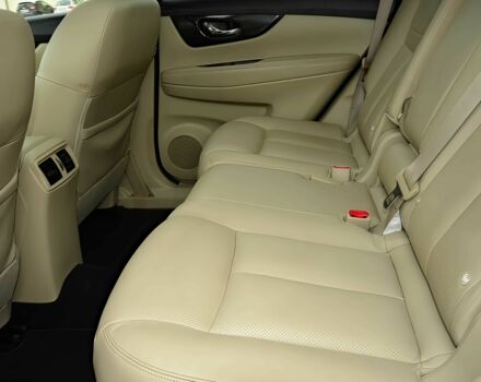 Черный Ниссан ИксТрейл, объемом двигателя 1.6 л и пробегом 47 тыс. км за 13800 $, фото 11 на Automoto.ua