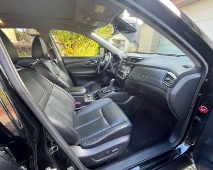 Черный Ниссан ИксТрейл, объемом двигателя 2 л и пробегом 50 тыс. км за 12300 $, фото 10 на Automoto.ua