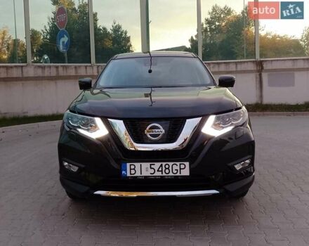Черный Ниссан ИксТрейл, объемом двигателя 1.6 л и пробегом 63 тыс. км за 16500 $, фото 4 на Automoto.ua