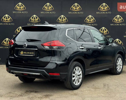 Черный Ниссан ИксТрейл, объемом двигателя 2 л и пробегом 129 тыс. км за 18300 $, фото 5 на Automoto.ua