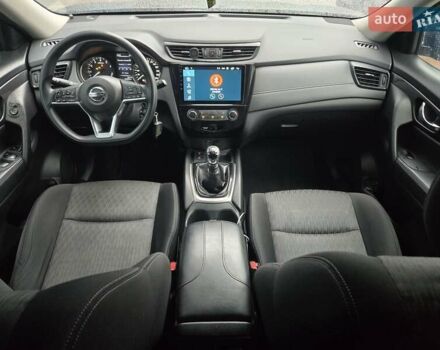 Черный Ниссан ИксТрейл, объемом двигателя 2 л и пробегом 133 тыс. км за 17900 $, фото 19 на Automoto.ua
