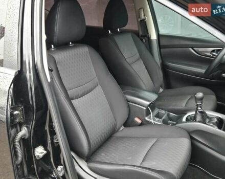 Черный Ниссан ИксТрейл, объемом двигателя 2 л и пробегом 133 тыс. км за 17900 $, фото 10 на Automoto.ua