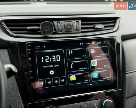 Черный Ниссан ИксТрейл, объемом двигателя 2 л и пробегом 129 тыс. км за 18300 $, фото 25 на Automoto.ua