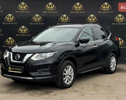 Черный Ниссан ИксТрейл, объемом двигателя 2 л и пробегом 129 тыс. км за 18300 $, фото 2 на Automoto.ua