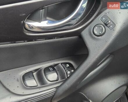 Черный Ниссан ИксТрейл, объемом двигателя 2 л и пробегом 133 тыс. км за 17900 $, фото 16 на Automoto.ua