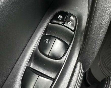 Чорний Ніссан ІксТрейл, об'ємом двигуна 1.3 л та пробігом 169 тис. км за 17500 $, фото 46 на Automoto.ua