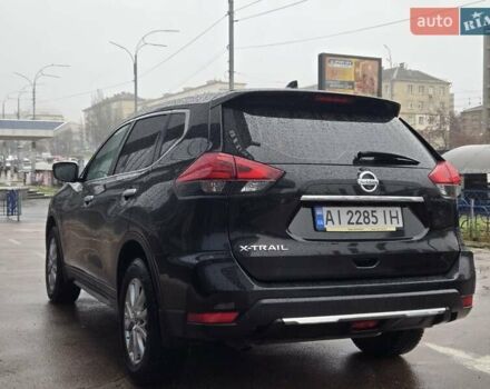 Черный Ниссан ИксТрейл, объемом двигателя 2 л и пробегом 133 тыс. км за 17900 $, фото 4 на Automoto.ua