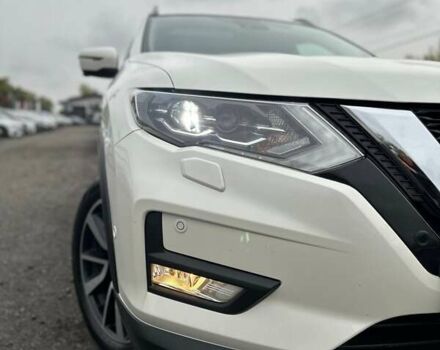 Чорний Ніссан ІксТрейл, об'ємом двигуна 1.3 л та пробігом 169 тис. км за 17500 $, фото 2 на Automoto.ua