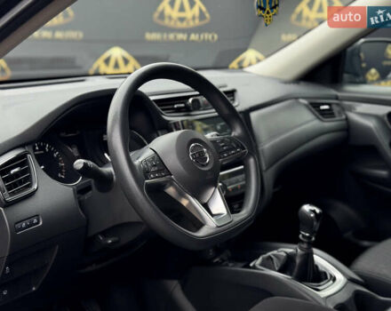 Черный Ниссан ИксТрейл, объемом двигателя 2 л и пробегом 129 тыс. км за 18300 $, фото 7 на Automoto.ua