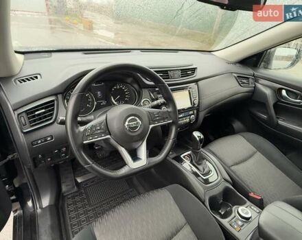 Черный Ниссан ИксТрейл, объемом двигателя 2 л и пробегом 80 тыс. км за 21900 $, фото 10 на Automoto.ua