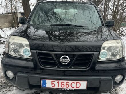 Чорний Ніссан ІксТрейл, об'ємом двигуна 2.2 л та пробігом 290 тис. км за 3200 $, фото 1 на Automoto.ua