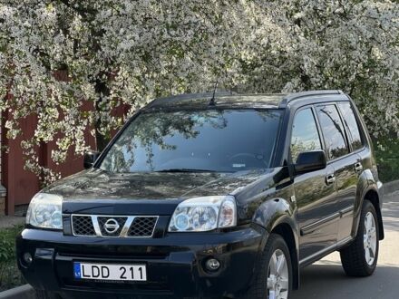 Ниссан ИксТрейл 2004 в Сумах на Automoto.ua Черный Ниссан ИксТрейл, объемом двигателя 2.2 л и пробегом 222 тыс. км за 4000 $, фото 1 на Automoto.ua