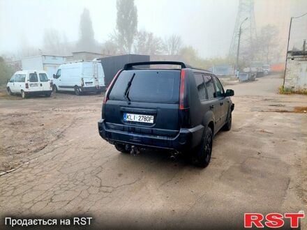 Чорний Ніссан ІксТрейл, об'ємом двигуна 2.2 л та пробігом 300 тис. км за 2750 $, фото 1 на Automoto.ua