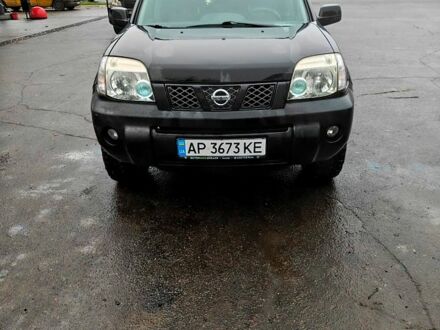 Черный Ниссан ИксТрейл, объемом двигателя 2.2 л и пробегом 100 тыс. км за 5500 $, фото 1 на Automoto.ua