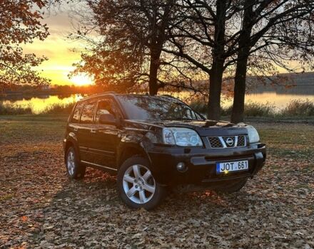 Ниссан ИксТрейл 2005 в Славянске на Automoto.ua Черный Ниссан ИксТрейл, объемом двигателя 2.2 л и пробегом 306 тыс. км за 3300 $, фото 1 на Automoto.ua