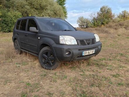 Черный Ниссан ИксТрейл, объемом двигателя 2.2 л и пробегом 290 тыс. км за 4200 $, фото 1 на Automoto.ua