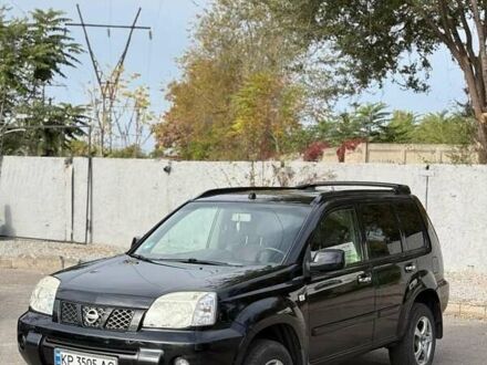 Черный Ниссан ИксТрейл, объемом двигателя 2.2 л и пробегом 360 тыс. км за 7200 $, фото 1 на Automoto.ua