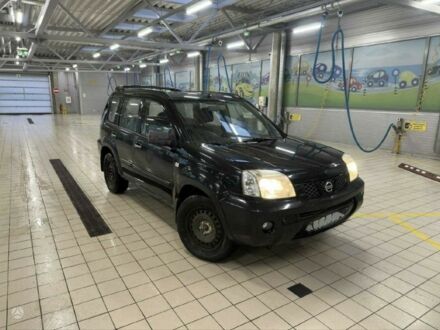 Черный Ниссан ИксТрейл, объемом двигателя 2.2 л и пробегом 330 тыс. км за 4389 $, фото 1 на Automoto.ua