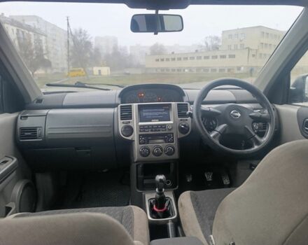 Чорний Ніссан ІксТрейл, об'ємом двигуна 2 л та пробігом 123 тис. км за 3100 $, фото 1 на Automoto.ua