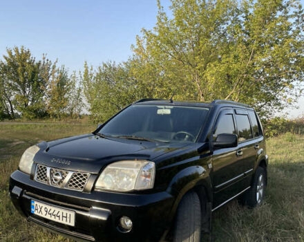 Чорний Ніссан ІксТрейл, об'ємом двигуна 2.2 л та пробігом 245 тис. км за 7500 $, фото 1 на Automoto.ua