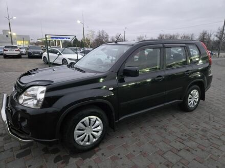 Черный Ниссан ИксТрейл, объемом двигателя 2 л и пробегом 200 тыс. км за 10300 $, фото 1 на Automoto.ua