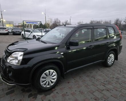 Чорний Ніссан ІксТрейл, об'ємом двигуна 2 л та пробігом 200 тис. км за 10300 $, фото 1 на Automoto.ua