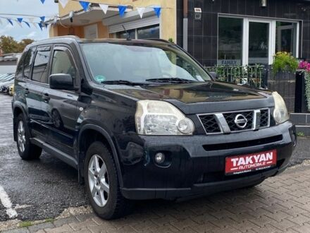 Черный Ниссан ИксТрейл, объемом двигателя 2 л и пробегом 240 тыс. км за 3600 $, фото 1 на Automoto.ua