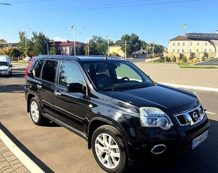Чорний Ніссан ІксТрейл, об'ємом двигуна 2 л та пробігом 325 тис. км за 13500 $, фото 1 на Automoto.ua