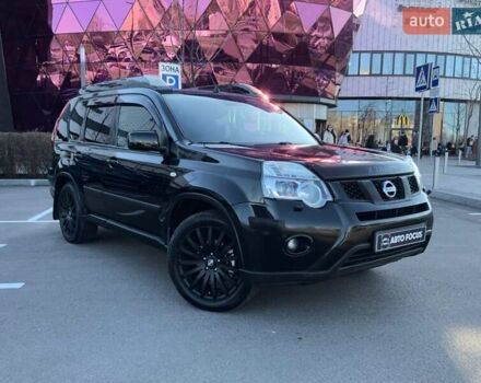 Чорний Ніссан ІксТрейл, об'ємом двигуна 2 л та пробігом 252 тис. км за 9990 $, фото 1 на Automoto.ua