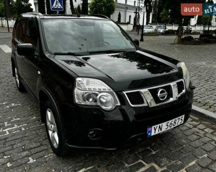 Черный Ниссан ИксТрейл, объемом двигателя 2.2 л и пробегом 230 тыс. км за 6000 $, фото 1 на Automoto.ua