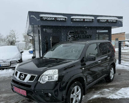 Черный Ниссан ИксТрейл, объемом двигателя 2 л и пробегом 258 тыс. км за 11999 $, фото 1 на Automoto.ua