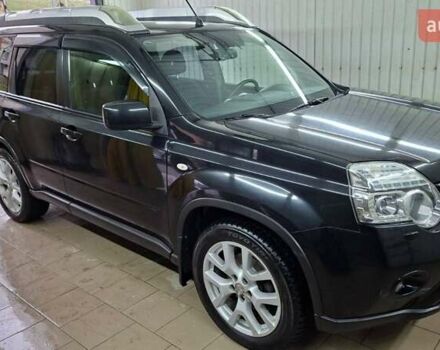 Черный Ниссан ИксТрейл, объемом двигателя 2 л и пробегом 213 тыс. км за 11950 $, фото 1 на Automoto.ua