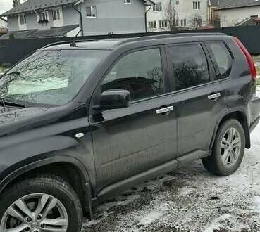 Черный Ниссан ИксТрейл, объемом двигателя 2 л и пробегом 200 тыс. км за 10500 $, фото 1 на Automoto.ua