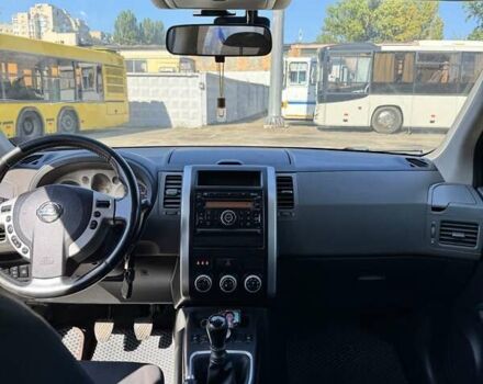 Фиолетовый Ниссан ИксТрейл, объемом двигателя 2 л и пробегом 197 тыс. км за 10000 $, фото 7 на Automoto.ua