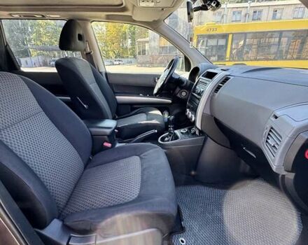 Фиолетовый Ниссан ИксТрейл, объемом двигателя 2 л и пробегом 197 тыс. км за 10000 $, фото 17 на Automoto.ua