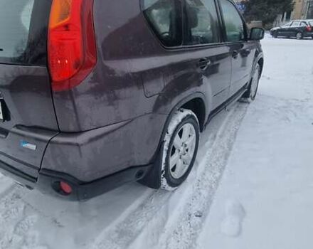 Фиолетовый Ниссан ИксТрейл, объемом двигателя 2 л и пробегом 237 тыс. км за 9100 $, фото 2 на Automoto.ua