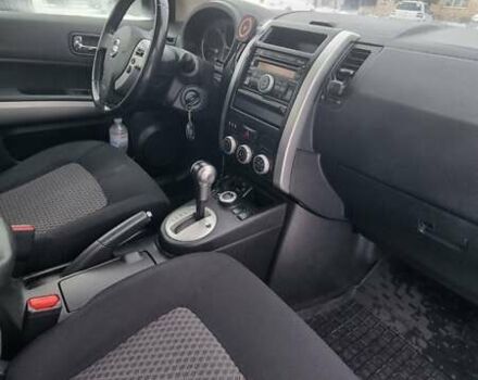 Фиолетовый Ниссан ИксТрейл, объемом двигателя 2 л и пробегом 237 тыс. км за 9100 $, фото 1 на Automoto.ua