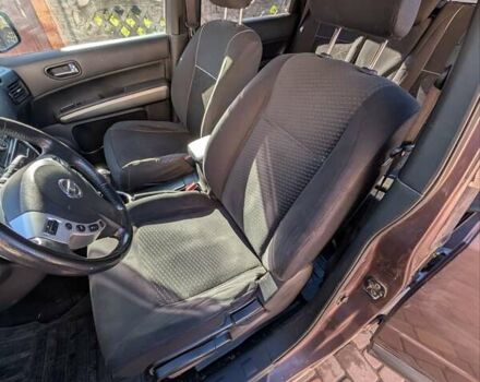 Фиолетовый Ниссан ИксТрейл, объемом двигателя 2 л и пробегом 185 тыс. км за 11000 $, фото 9 на Automoto.ua