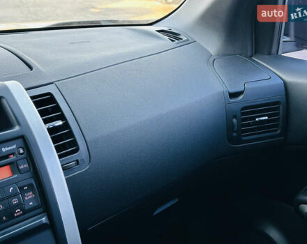 Фиолетовый Ниссан ИксТрейл, объемом двигателя 2 л и пробегом 190 тыс. км за 10800 $, фото 44 на Automoto.ua