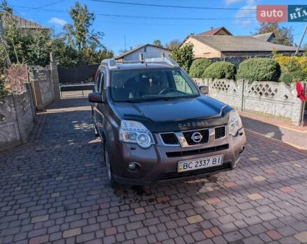 Фиолетовый Ниссан ИксТрейл, объемом двигателя 2 л и пробегом 185 тыс. км за 11000 $, фото 8 на Automoto.ua